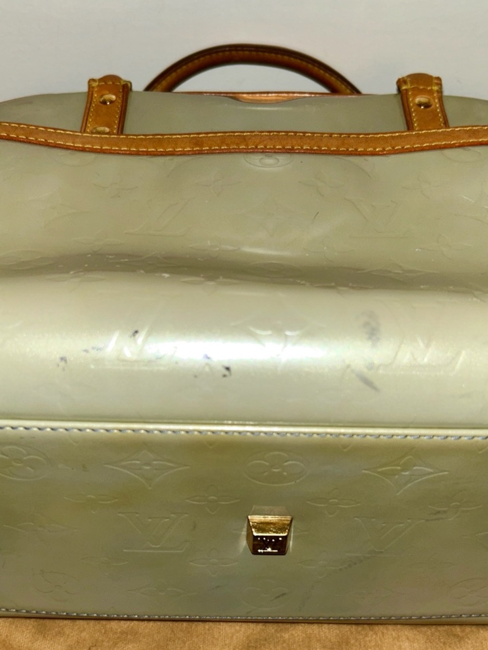 Auth Louis Vuitton Green Vernis Patent Tompkins Square Monogram Leather
Tote - Picture 10 of 15